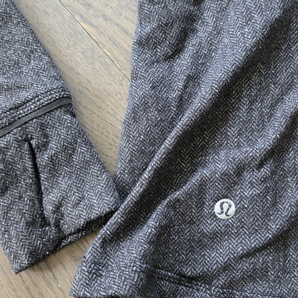 Lululemon Think Fast Soul Cycle Heathered Herringbone Black 1/4 Zip Top Women 6 - Picture 5 of 6